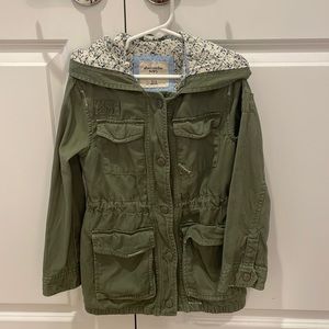 Olive army green size 5/6 Abercrombie and fitch girls utility jacket